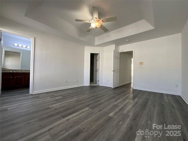 15709 Castle Watch Avenue, Charlotte, NC 28277