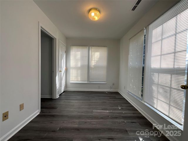 15709 Castle Watch Avenue, Charlotte, NC 28277