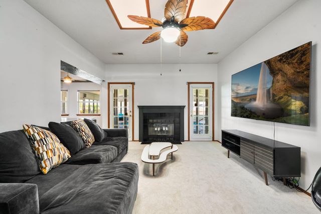 2869 Chessman Drive SE, Rio Rancho, NM 87124