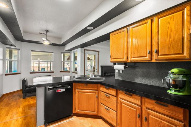 2869 Chessman Drive SE, Rio Rancho, NM 87124