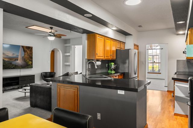 2869 Chessman Drive SE, Rio Rancho, NM 87124