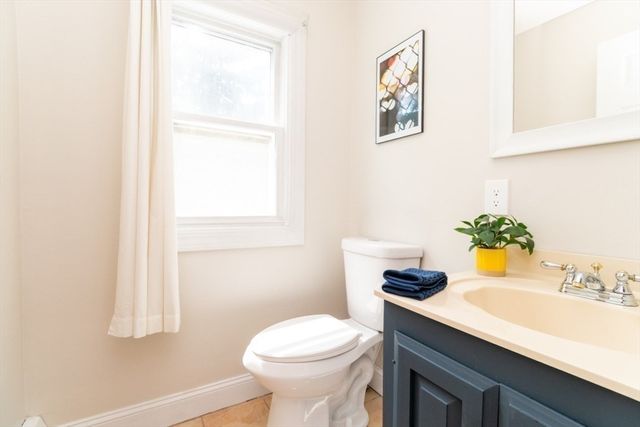 59 Ashworth Rd, Quincy, MA 02171