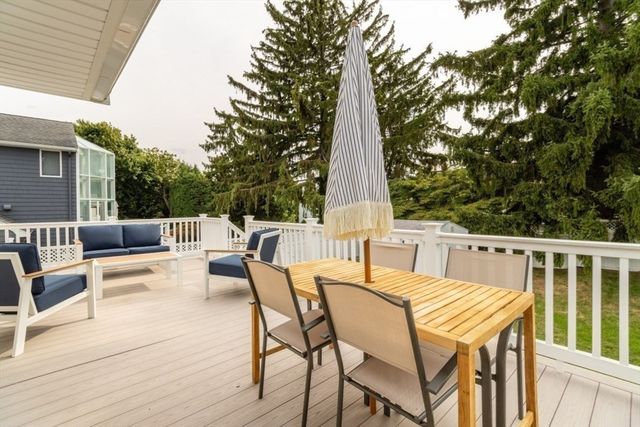 59 Ashworth Rd, Quincy, MA 02171