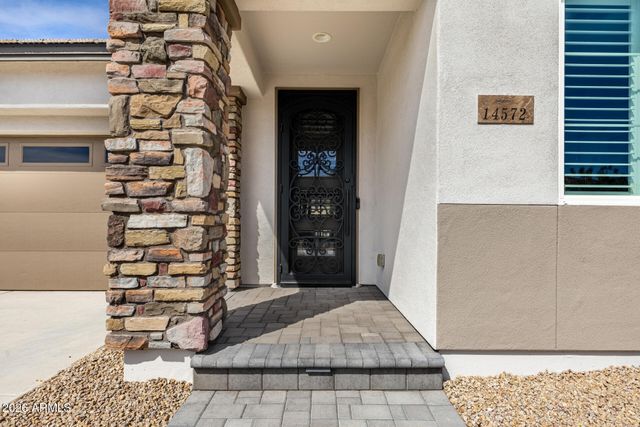 14572 W READE Avenue, Litchfield Park, AZ 85340