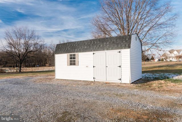 68 GRACE AVE, Martinsburg, WV 25404