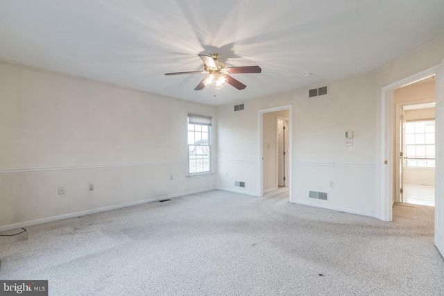 68 GRACE AVE, Martinsburg, WV 25404