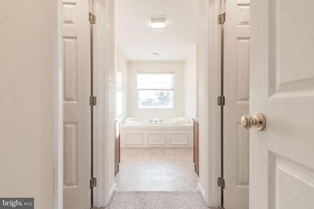 68 GRACE AVE, Martinsburg, WV 25404