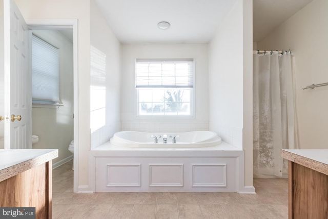 68 GRACE AVE, Martinsburg, WV 25404