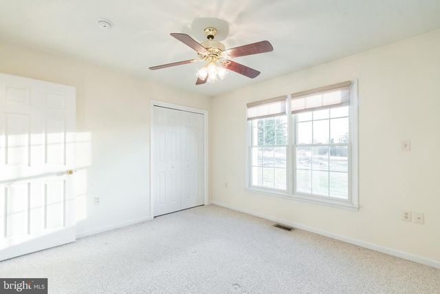 68 GRACE AVE, Martinsburg, WV 25404