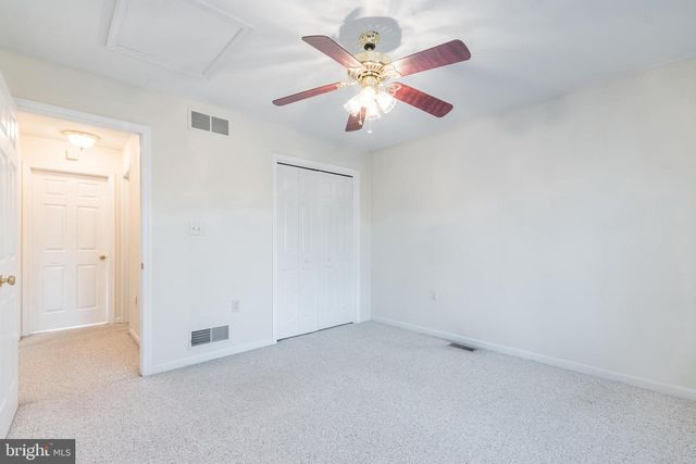 68 GRACE AVE, Martinsburg, WV 25404