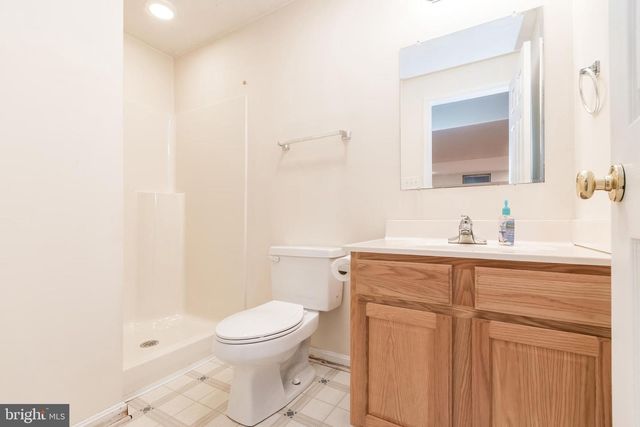 68 GRACE AVE, Martinsburg, WV 25404