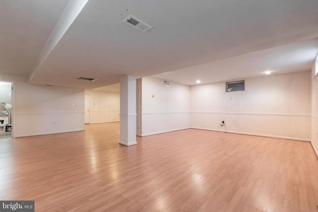 68 GRACE AVE, Martinsburg, WV 25404