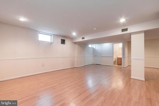 68 GRACE AVE, Martinsburg, WV 25404