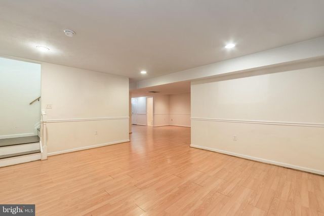 68 GRACE AVE, Martinsburg, WV 25404