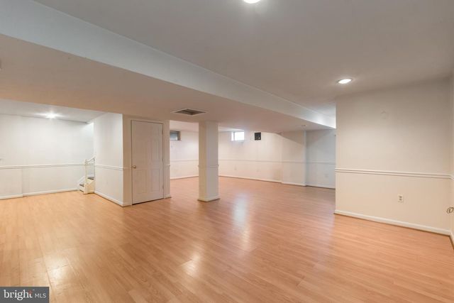 68 GRACE AVE, Martinsburg, WV 25404