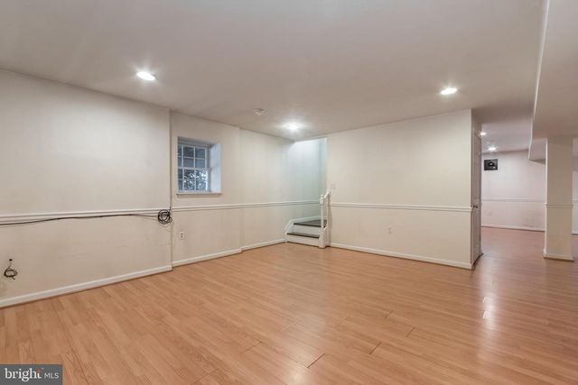 68 GRACE AVE, Martinsburg, WV 25404