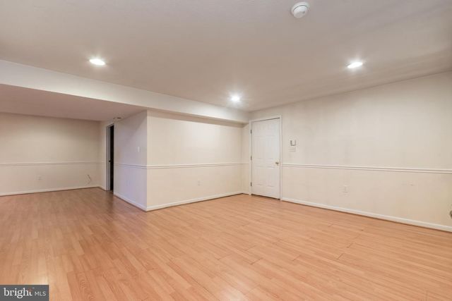 68 GRACE AVE, Martinsburg, WV 25404