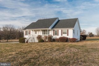 68 GRACE AVE, Martinsburg, WV 25404