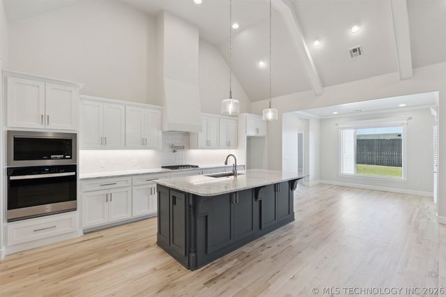 754 E 149th Street S, Glenpool, OK 74033