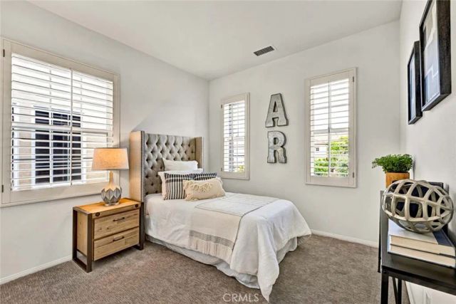 8 Versailles, Irvine, CA 92602