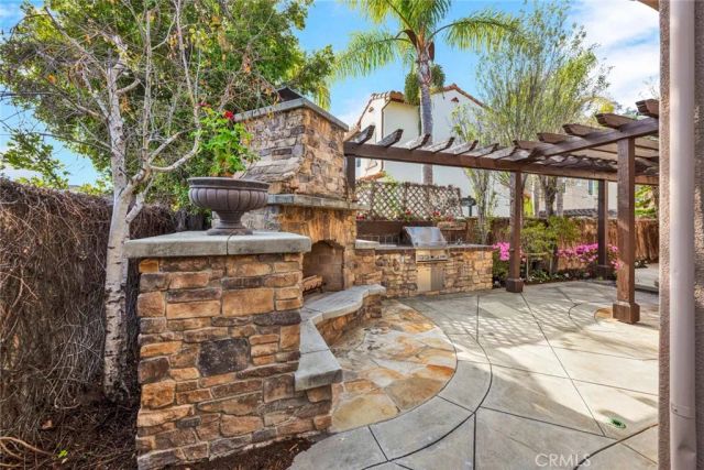 8 Versailles, Irvine, CA 92602