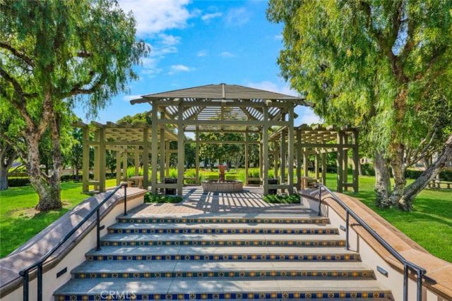 8 Versailles, Irvine, CA 92602