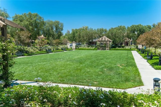 8 Versailles, Irvine, CA 92602