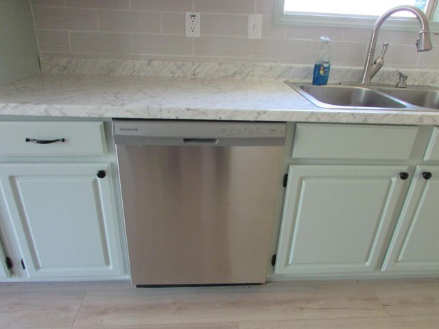 111 E Daleview Circle, Nixa, MO 65714