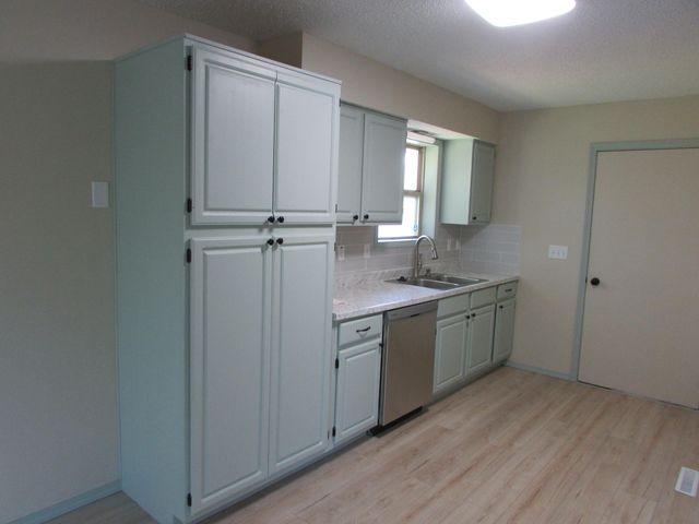 111 E Daleview Circle, Nixa, MO 65714