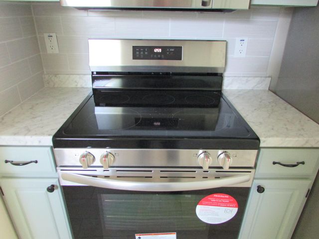 111 E Daleview Circle, Nixa, MO 65714