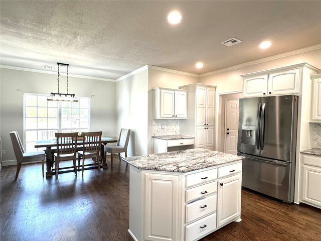 7060 E 149th Place N, Collinsville, OK 74021