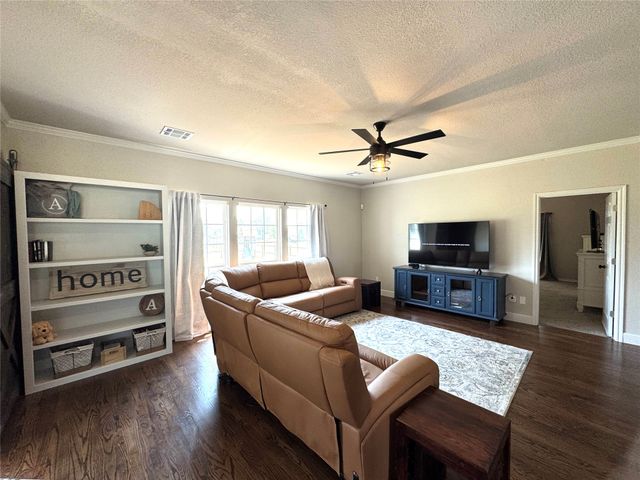 7060 E 149th Place N, Collinsville, OK 74021