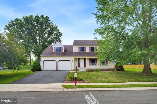 2822 RIDINGS WAY, York, PA 17408
