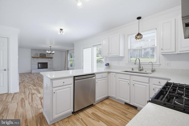 2822 RIDINGS WAY, York, PA 17408