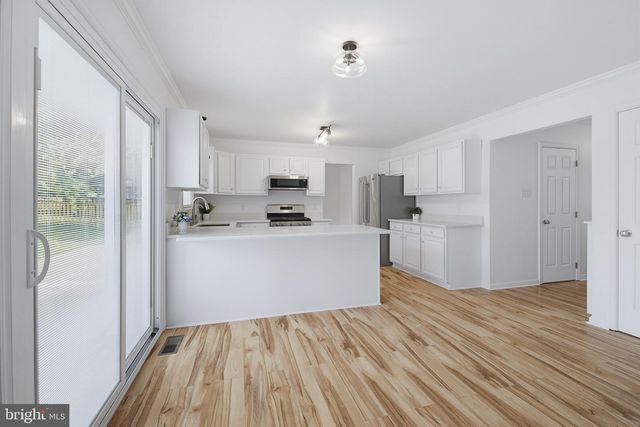 2822 RIDINGS WAY, York, PA 17408