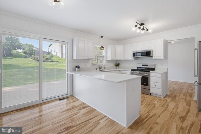 2822 RIDINGS WAY, York, PA 17408