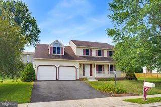 2822 RIDINGS WAY, York, PA 17408