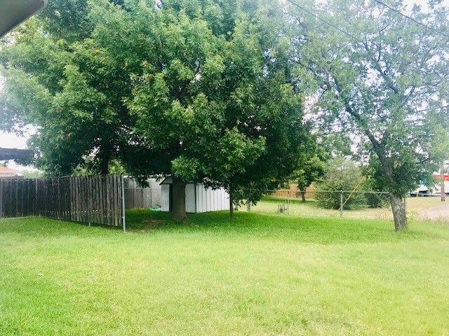 1322 Oakbrook Street, Lancaster, TX 75134