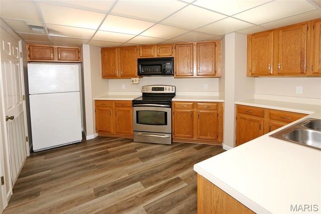 1033 Wilton Royal Drive 209, Creve Coeur, MO 63146