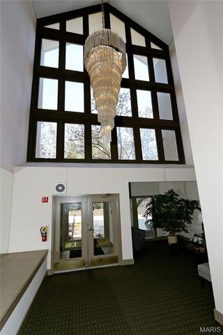 1033 Wilton Royal Drive 209, Creve Coeur, MO 63146