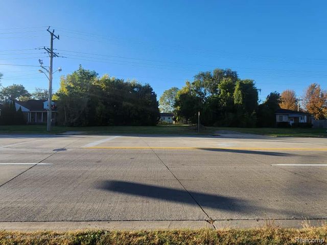 0 000 15 Mile Rd, Clinton Charter Township, MI 48035