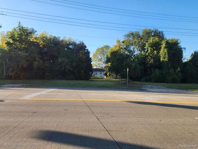 0 000 15 Mile Rd, Clinton Charter Township, MI 48035