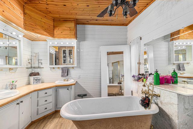 11291 S Warner Avenue, Bridgeton Twp, MI 49327