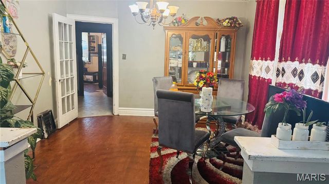 4054 S Spring Avenue, St Louis, MO 63116