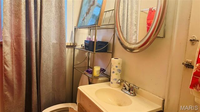 4054 S Spring Avenue, St Louis, MO 63116