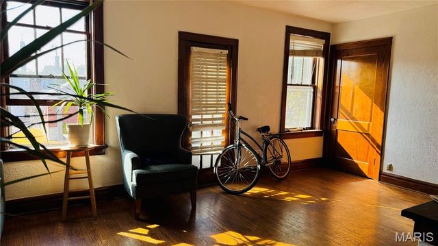4054 S Spring Avenue, St Louis, MO 63116