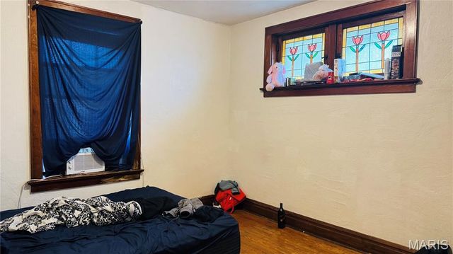 4054 S Spring Avenue, St Louis, MO 63116