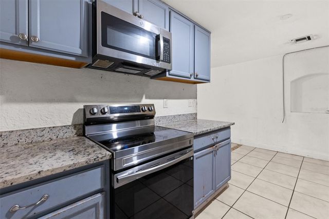 2617 S LAUREL AVENUE, Sanford, FL 32773