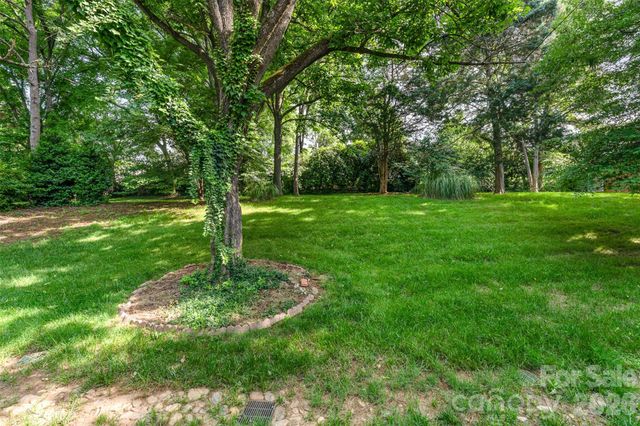7026 Quail Hill Road, Charlotte, NC 28210