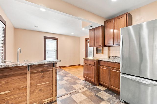 4429 16th Avenue, Rock Island, IL 61201
